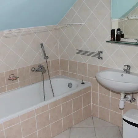 Dom Эрдёбенье